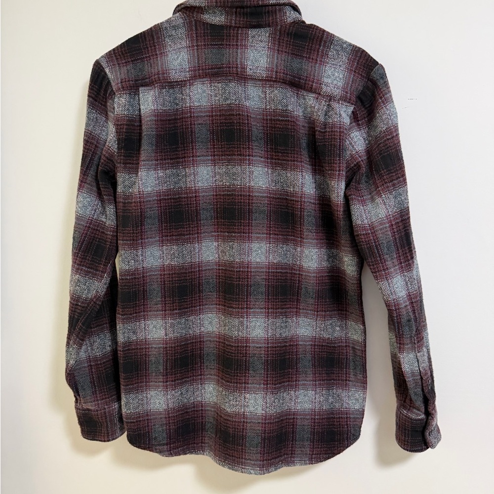 Volcom Men's Plaid Button Down Shirt - Black and Red Classic Fit - Picture 9 of 16